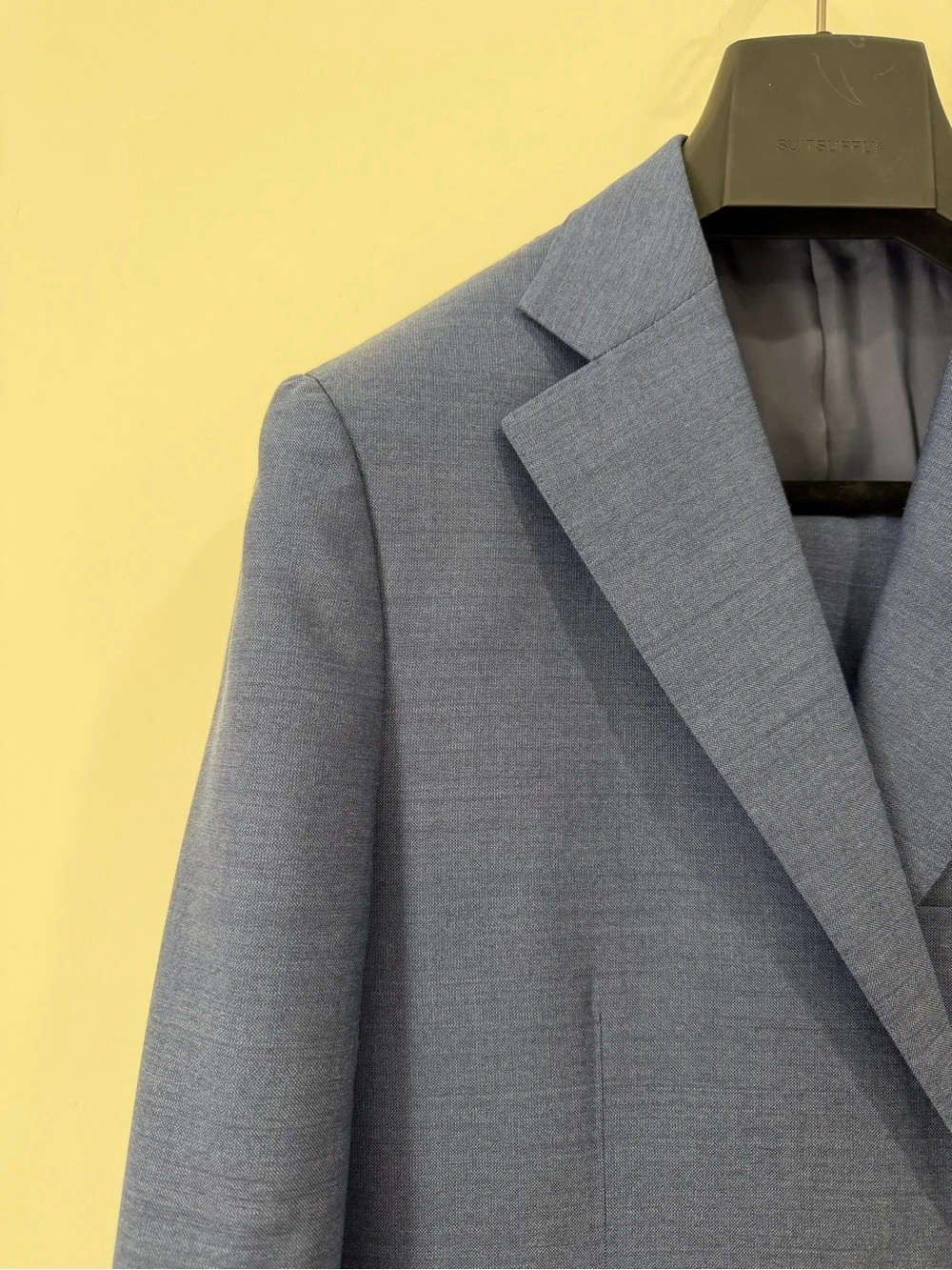 Suitsupply La Spalla Mid Blue Two-Button suit 38R